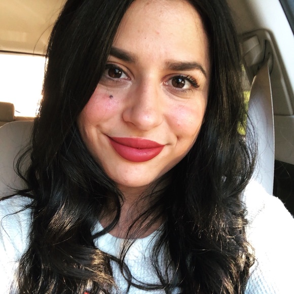 Meet your Posher, Nikki - Picture 3 of 10